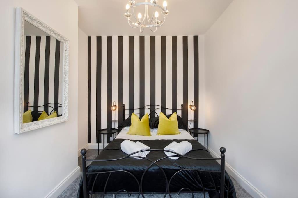 The Milton - Stylish Terraced * York