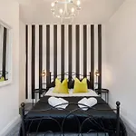 The Milton - Stylish Terraced