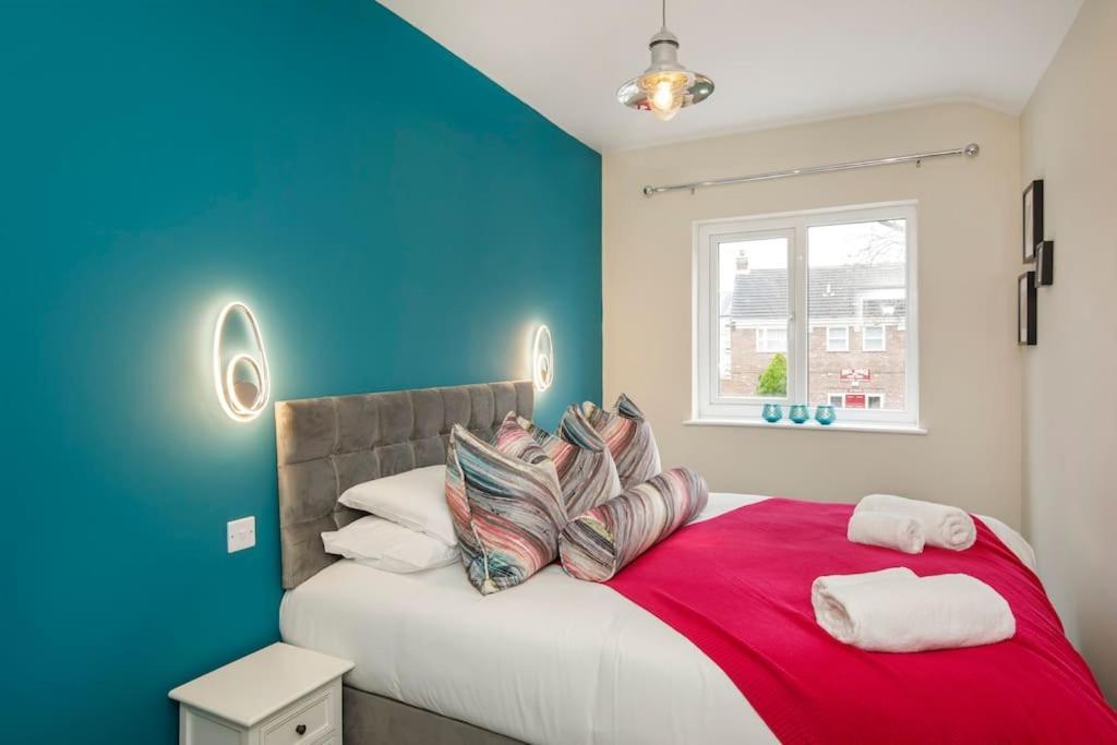 The Milton - Stylish Terraced Holiday home