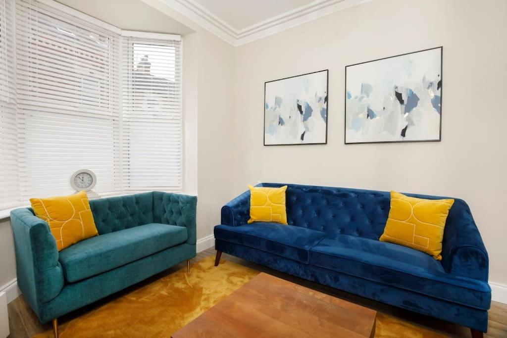 The Milton - Stylish Terraced Holiday home
