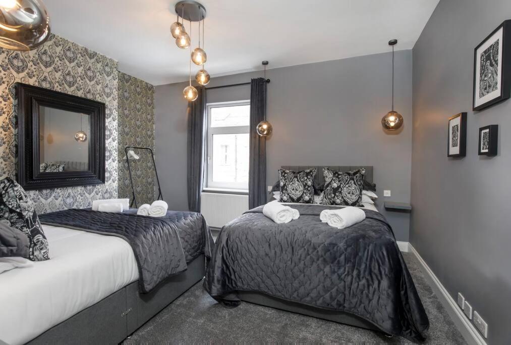 The Milton - Stylish Terraced Holiday home