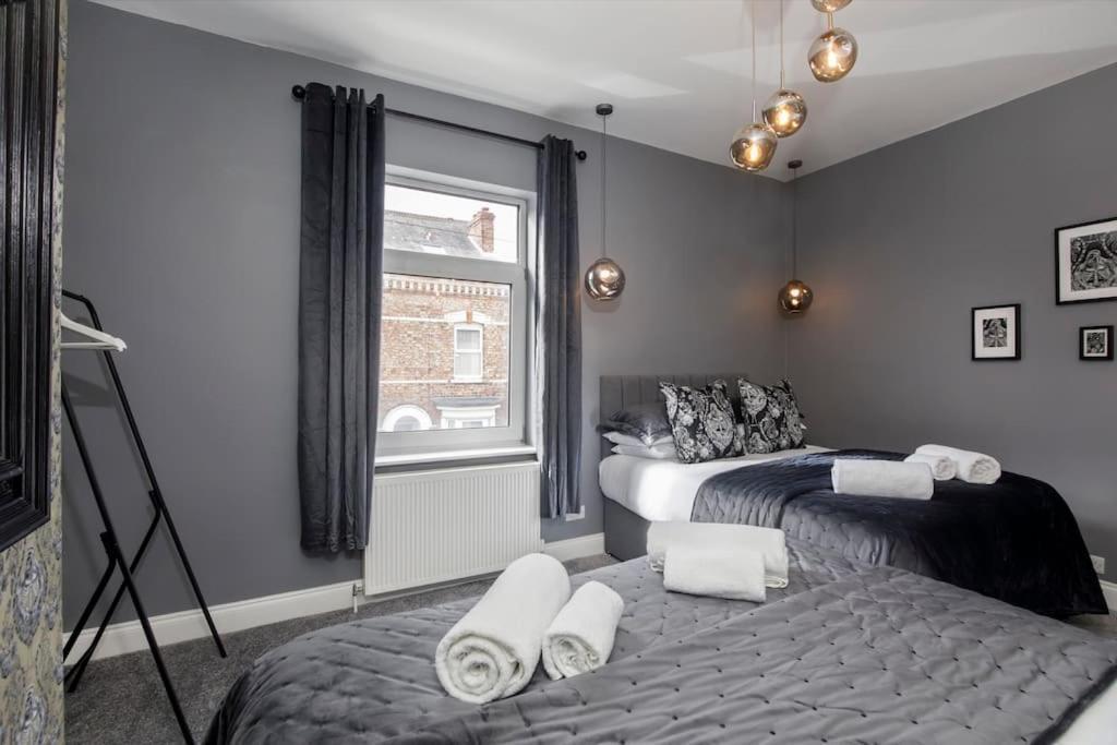 The Milton - Stylish Terraced Holiday home York